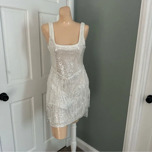 LULU’S LIMELIGHT LOVE SEQUIN FRINGE BODYCON MINI DRESS - Picture 5 of 14